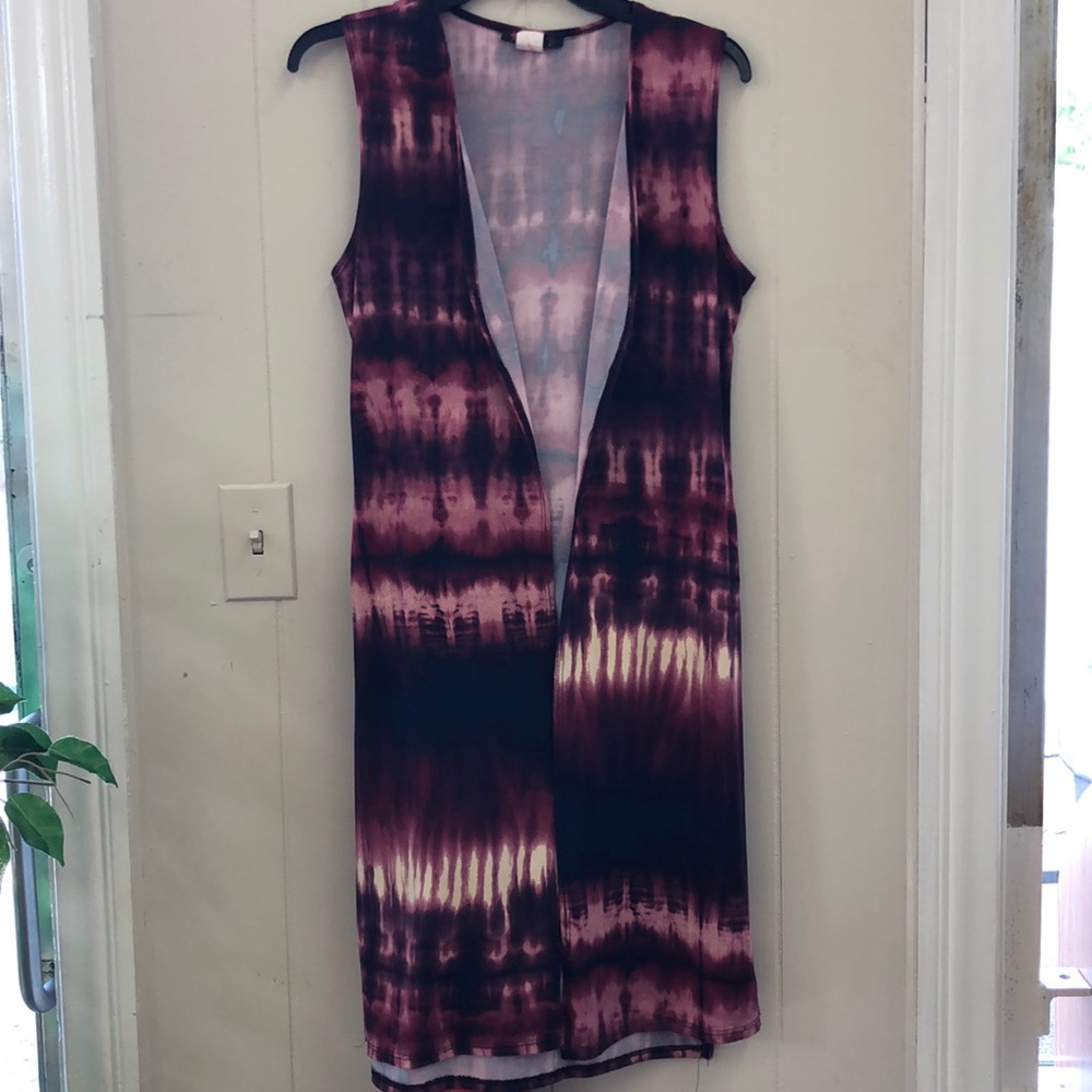 Myth Tie dye vest with slits on each side